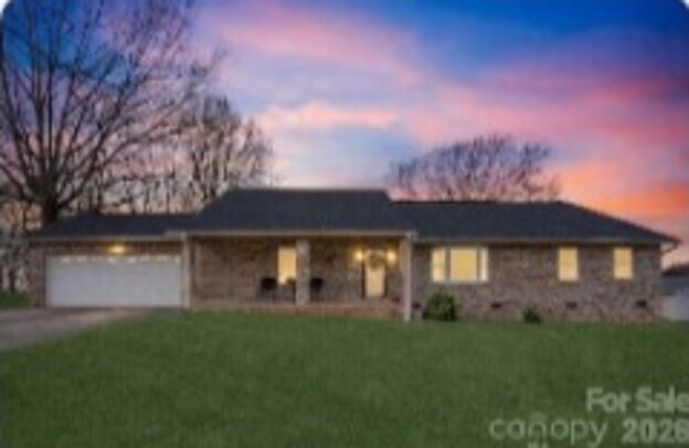 Sold brick ranch at 1304 Cambridge Drive in Shelby, North Carolina